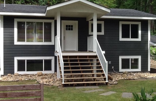 Clearwater Apartamento | Stoneshire Basalt Suite