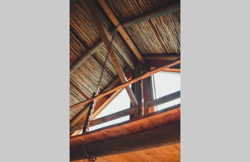 Wolseley Casa | Stonewood Mountain Cabin