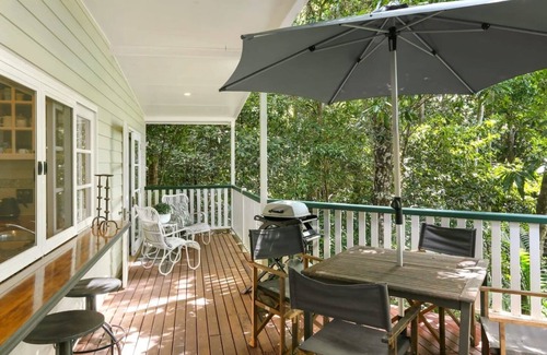 Kamerunga Casa | Stoney Creek Cottage - Rainforest Retreat with Waterfalls, Swimming Holes & Serenity