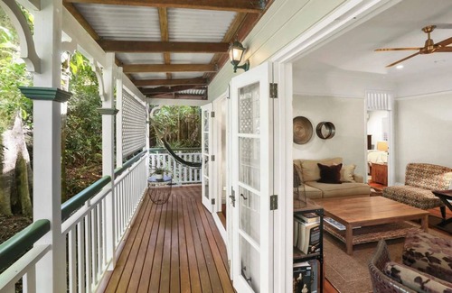 Kamerunga Casa | Stoney Creek Cottage - Rainforest Retreat with Waterfalls, Swimming Holes & Serenity