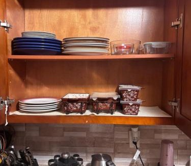 Queens Casa | STOPnREST EATnSLEEP FOR BUSY BODY ON THE MOVE