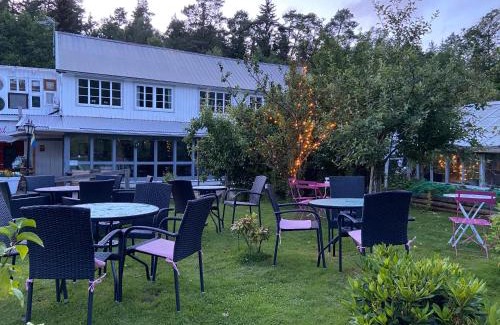 Hokerum Apartamento | Stor lägenhet ovanpå café ute på landet