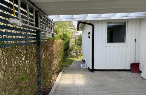 Mandal Apartamento | Stor, velutstyrt sokkel leilighet i Mandal