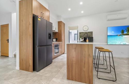 Reservoir Casa | Storey Time I 2BR Townhouse for Melbourne Travel