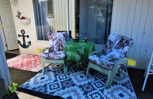 Campbell River Cabaña | Stories Beach Cottage , a cozy stay by the sea