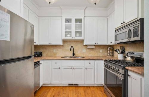 Nelscott Casa | Storybook Beach Cottage