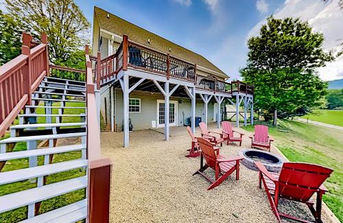 Weaverville Casa | Storybook Escape