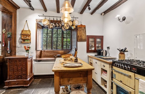 Whichford Cabaña | Stourton Manor - pet friendly with tennis court