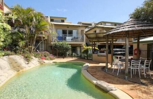 Point Lookout Apartamento | Straddie Breeze - A gorgeous fully renovated beachside apartment