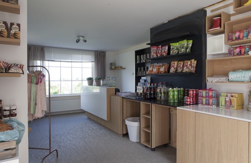 Sint Maartensvlotbrug Alquiler De RV | Strand 49 Camping & Glamping