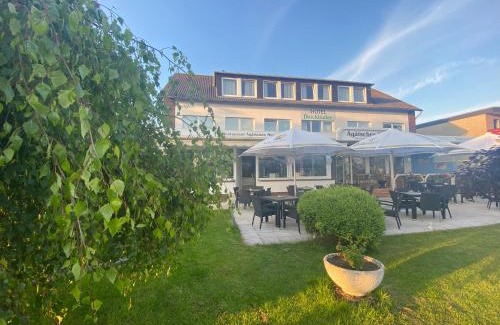 Tossens Hotel | Strand Hotel Nordsee, Hotel Deichläufer