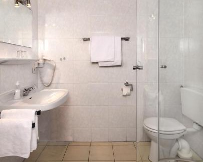 Tossens Hotel | Strand Hotel Nordsee, Hotel Deichläufer