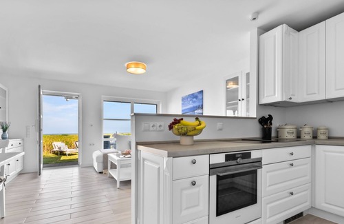 Stein Apartamento | "Strandblick" vacation apartment - front row with a fantastic view of the Baltic Sea