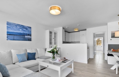 Stein Apartamento | "Strandblick" vacation apartment - front row with a fantastic view of the Baltic Sea