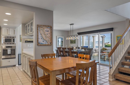 Oceano Condominio | Strandcastle Beach House - Oceanfront! - You're right on the sand!