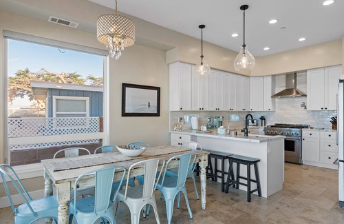 Oceano Casa | Strandcastle Beach House 2.0 - Oceanfront! - You're right on the sand!