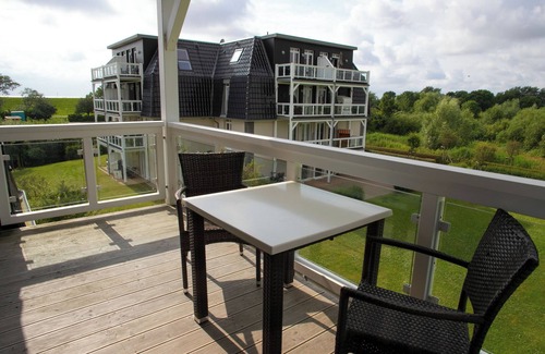 Wremen Apartamento | Strandnahe Ferienwohnung mit Sauna & Schönem, Überdachten Balkon mit Deichblick