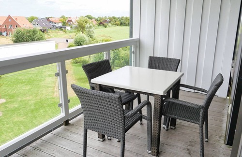 Wremen Apartamento | Strandnahe Ferienwohnung mit Sauna & Schönem, Überdachten Balkon mit Deichblick