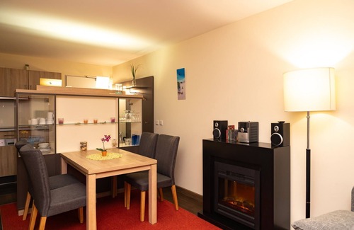 Wremen Apartamento | Strandnahe, Hübsche Wohnung mit Sauna und Balkon mit Blick zum Nordseedeich