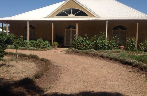 Maddingley Casa | Strawbale House - Bacchus Marsh - parkland & river frontage