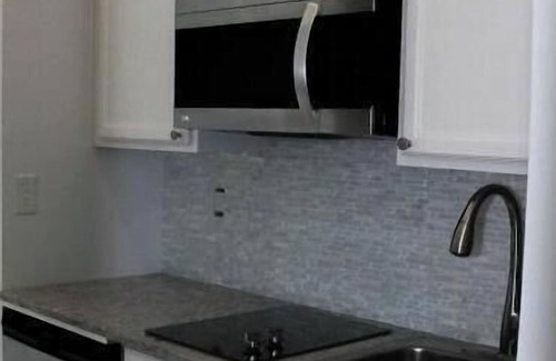 New Bight Casa | Strawberry Bungalow On Fountain Bay