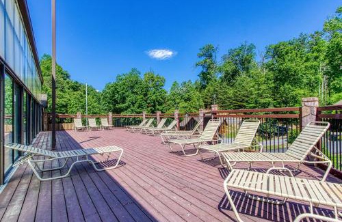 Sevierville Casa | Strawberry Fields, Indoor resort Pool, WIFI, 685 FREE tickets each paid day