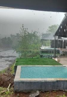 Karjat Otro | Streaming Offline Karjat - Monsoon Campsite