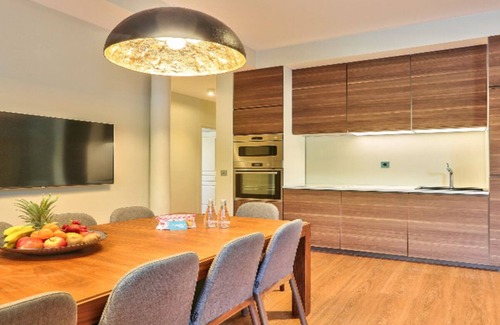 Bonne-Nouvelle Apartamento | Streets Montorgueil, Quincampoix and Tiquetonne- Feel the Parisian Heartbeat
