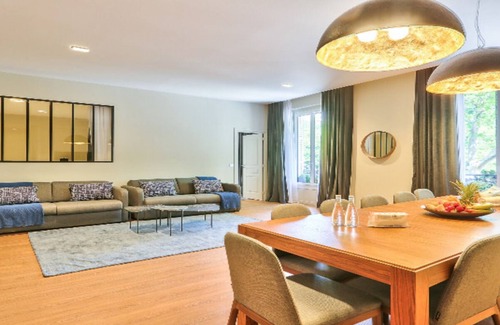 Bonne-Nouvelle Apartamento | Streets Montorgueil, Quincampoix and Tiquetonne- Feel the Parisian Heartbeat