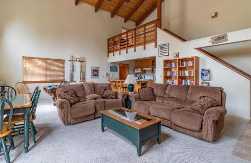 Bass Lake Casa | Streiff Lake House
