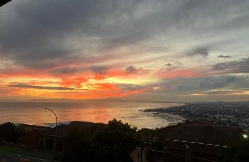 Mountainside Apartamento | Strelitzia, spacious with a stunning view