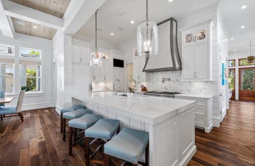 Watercolor Casa | "Stress Free" - Golf Cart - Pool - Exquisite, 6 bedroom, new construction home - WaterColor home