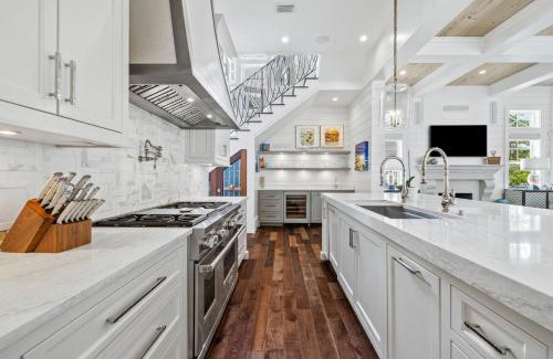 Watercolor Casa | "Stress Free" - Golf Cart - Pool - Exquisite, 6 bedroom, new construction home - WaterColor home