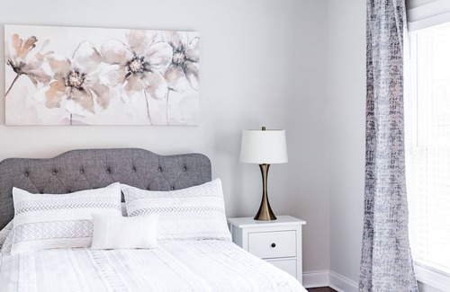 Forest Casa | Stress-Free Stay in a Modern Open Home!