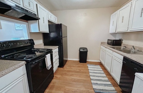 Central City Apartamento | Stress Free Stay with Fast Commute & Essentials