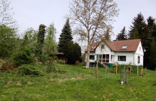 Burg-Dorf Apartamento | Streuobstwiese