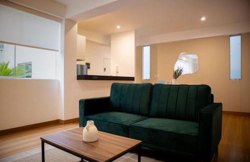 Petit Jean Ocharan Apartamento | Striking 1BR in Miraflores