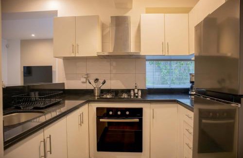 Petit Jean Ocharan Apartamento | Striking 1BR in Miraflores