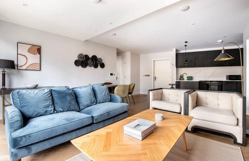 Spitalfields Apartamento | Striking Shoreditch 2BR, near Bars, Dining, & Shops, by Blueground