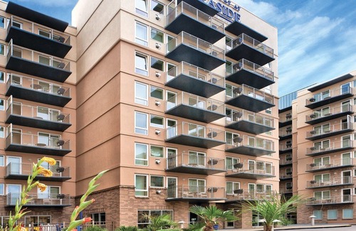 Seaside Gilbert District Complejo | ¡Pasea por el famoso paseo marítimo!