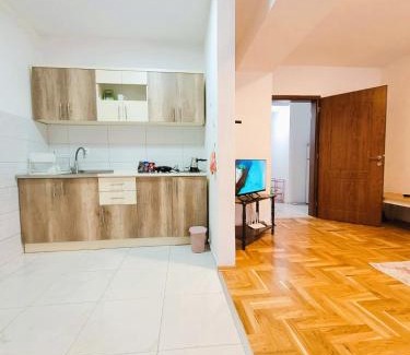 North Macedonia Apartamento | Strumica Studio Apartment Near the City Park -Late check in available-