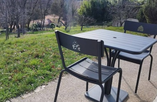 Saint-Georges-d'Esperanche Apartamento | Studio Dans Villa