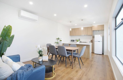 Rowville Casa | Stud Park Residence by Ready Set Stay