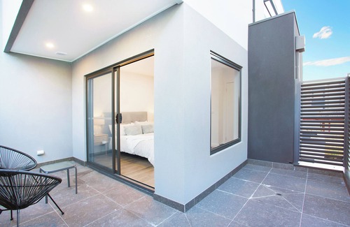 Rowville Casa | Stud Park Residence by Ready Set Stay