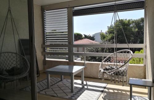 Toulon - Hyeres Apartamento | Studio à Hyères Port - Proche de toutes commodités