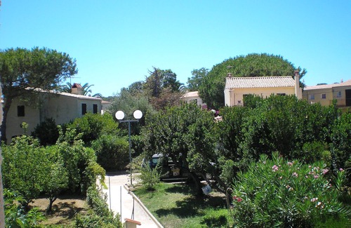 Bravone Apartamento | Estudio 1 - 50 m playa de arena y lugar tranquilo con árboles - vista al mar