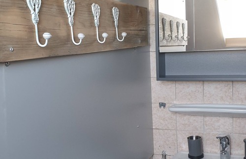Neuffen Apartamento | Studio 11 mit Riesengroßem Bett 2,70m