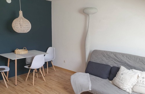 Neuffen Apartamento | Studio 11 mit Riesengroßem Bett 2,70m