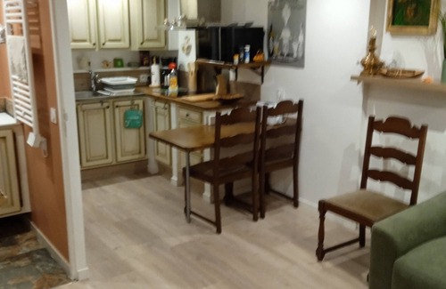 Sainte-Maxime City Centre Apartamento | Studio 2 Personnes Centre Ancien de Sainte Maxime a 300 M Plage et Port