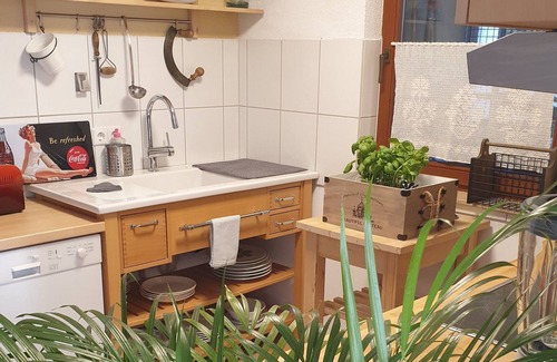 Neuffen Apartamento | Studio 22 comfortably newly renovated with sauna, fireplace and terrace fitness equipment